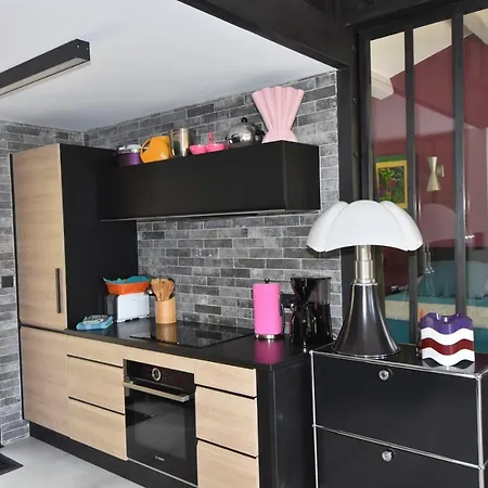 Atelier Gigaro Villa *